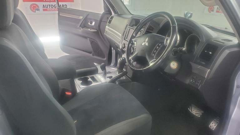 mitsubishi pajero 3.8 v6 4wd automatic 3 door in silver fresh japanese import 07