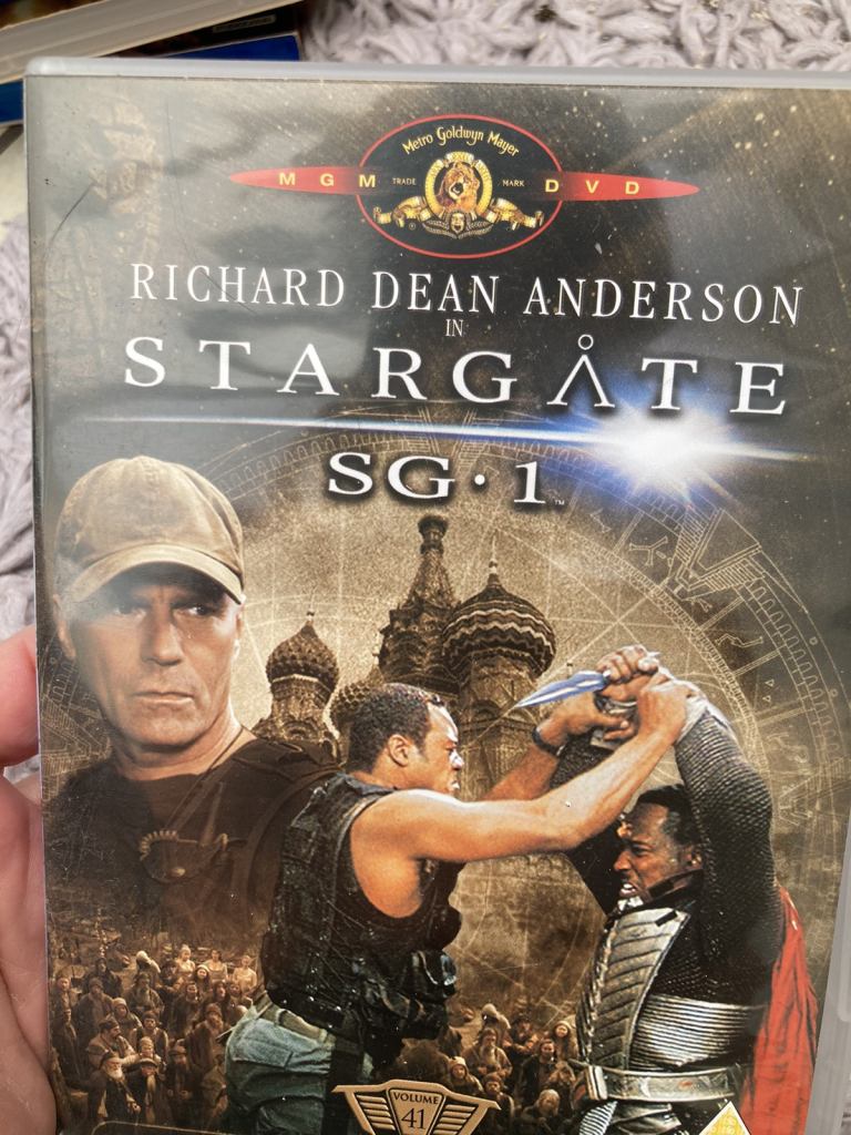 Richard dean anderson in stargate 
