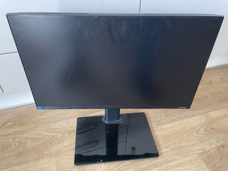 Samsung LS24A400VEUXU 24-inch Monitor – Good Condition