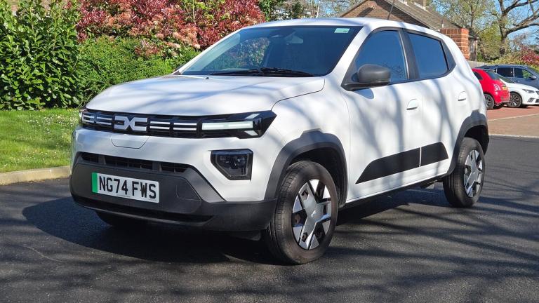 2024 Dacia Spring 45 26.8kWh Expression Electric Auto 5dr Only 4000 Miles