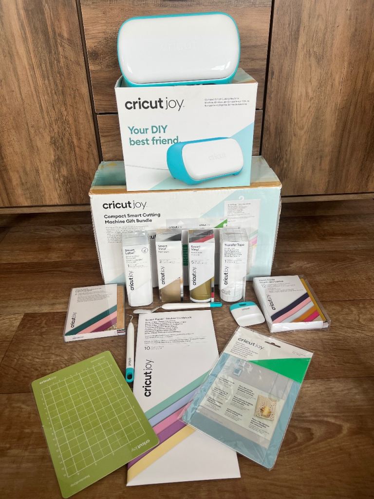 Cricut Joy Smart Cutting Machine Gift Bundle – As Good As New