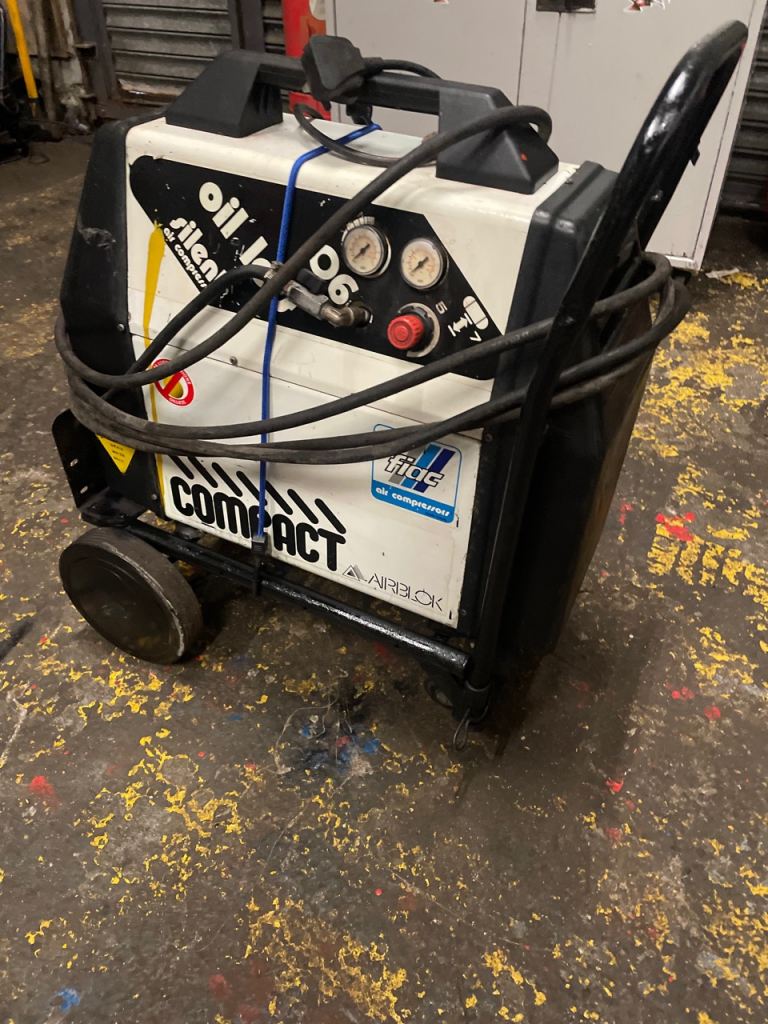 FIAC oil less silent Compact 106 with Troly And line