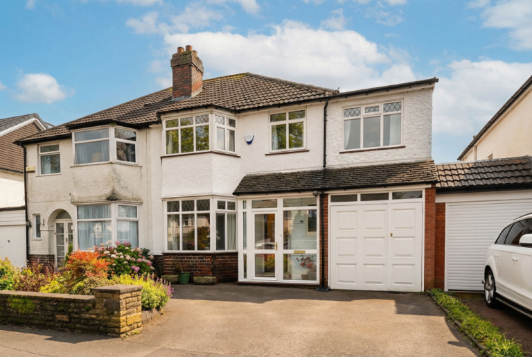 CROPTHORNE ROAD- FOUR BEDROOM HOUSE TO RENT