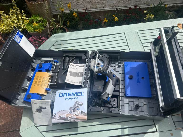 DREMEL® Blueprint Compact Saw (CS12V-S1)