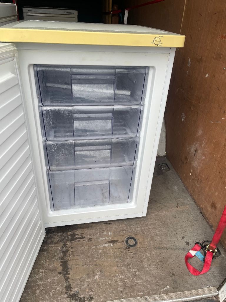 Whirlpool freestanding freezer, in good working order Free delivery 