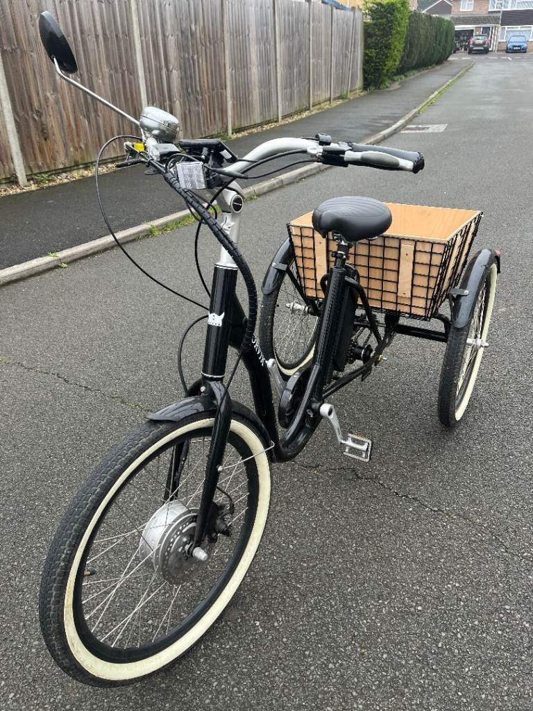 Jorvik low step-through electric tricycle (2020) in black.