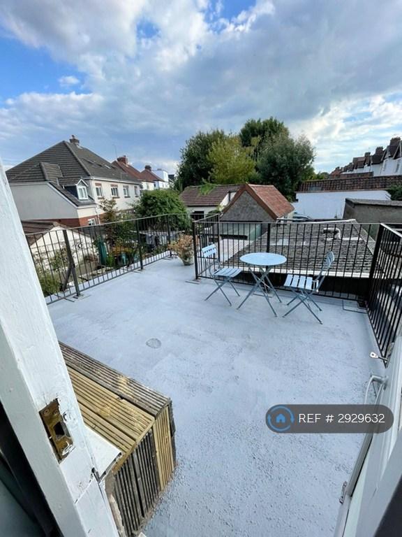 4 bedroom flat in Wellington Hill West, Bristol, BS9 (4 bed) (#2929632)