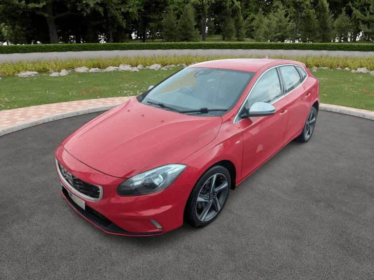 _Volvo, V40, Hatchback, 2014, 5 doors long mot £20 tax_