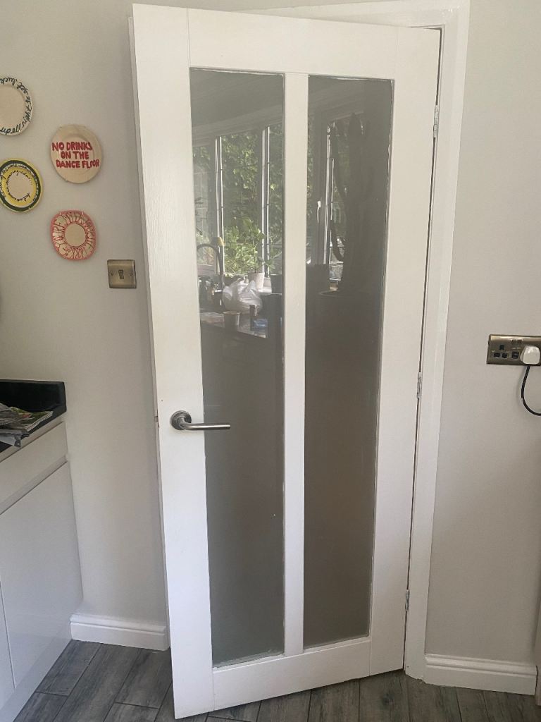 x2 White Internal Doors with Frosted Glass Panels – Good Condition