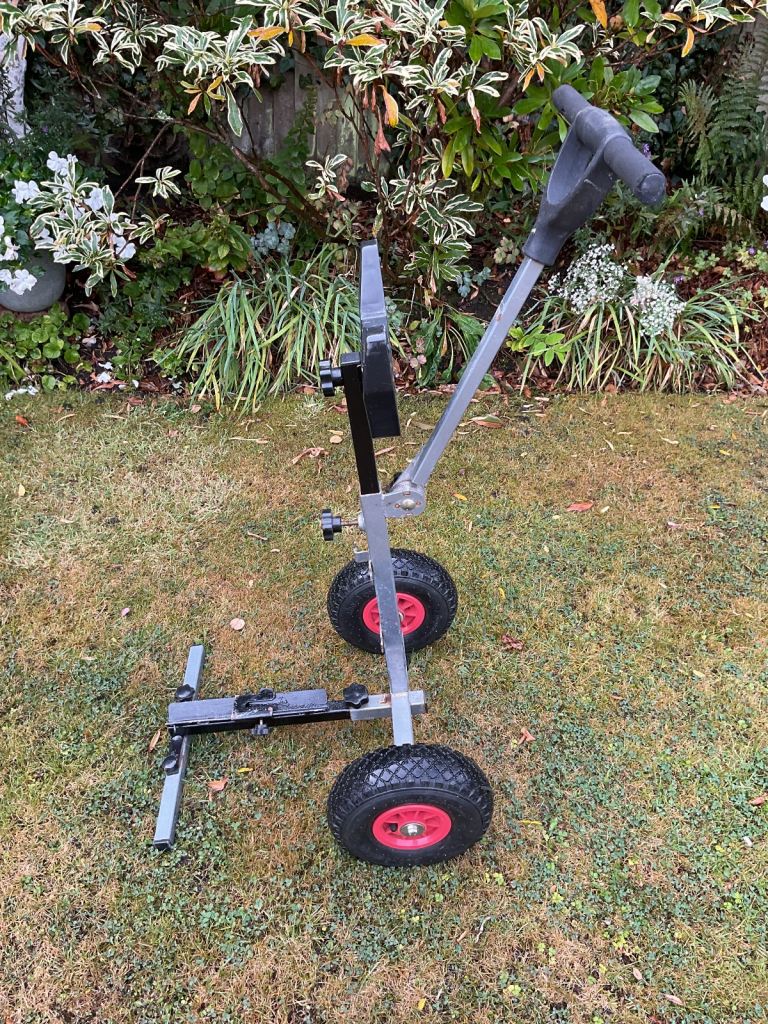 Outboard engine trolley