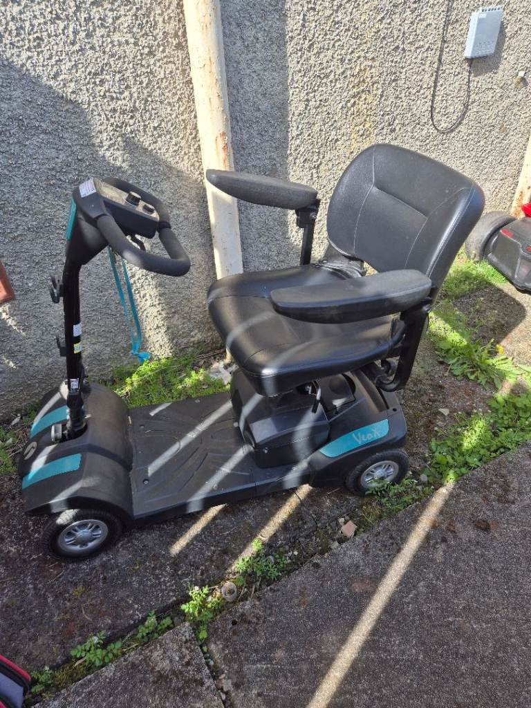 Rascal Veo X Mobility Scooter - Black/Teal, GOOD CONDITION