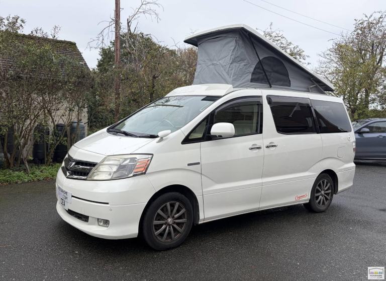 Toyota Alphard Hybrid