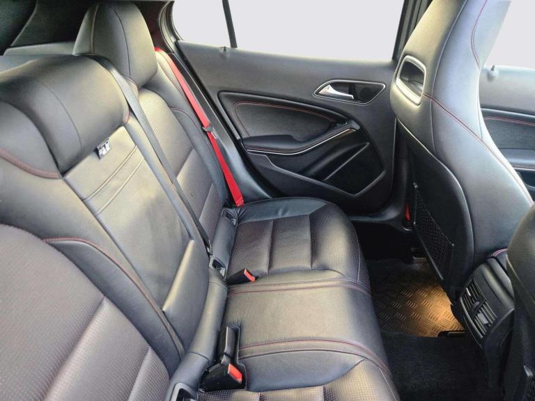 2016 Mercedes-Benz GLA GLA 220d 4Matic AMG Line 5dr Auto [Prem Plus] ESTATE DIESEL Automatic