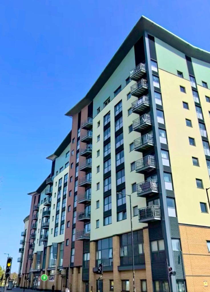 Rent *** Double Room 2 mins walk Edmonton Green Station