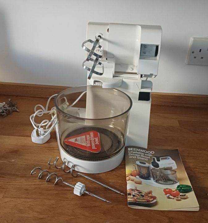 Kenwood Chefette Food Mixer with Bowl and Attachments – Good Condition