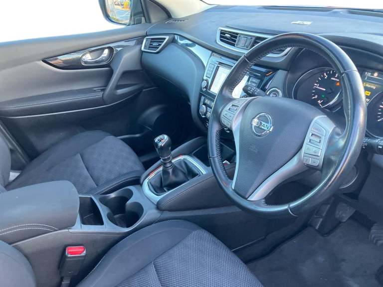 2017 Nissan Qashqai 1.5 dCi N-Connecta 5dr SUV DIESEL Manual