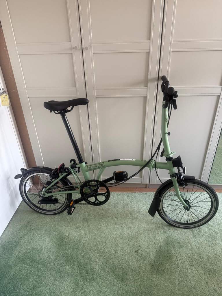 Brompton Folding Bike with Hard Case – Excellent Condition