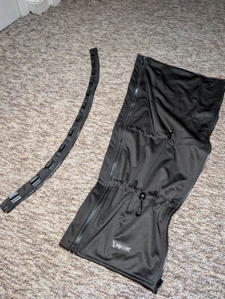 Zipusin universal coat extension panel