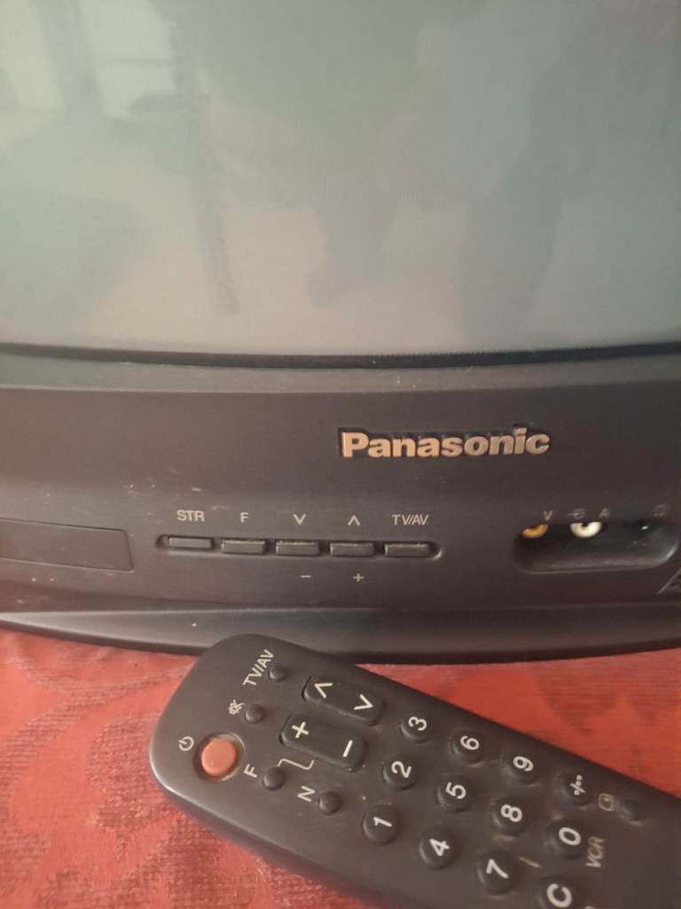 PANASONIC RETRO COLOUR TV, IDEAL FOR GAMING, 14" SCREEN
