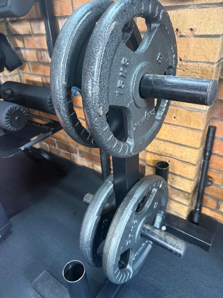 2x20kg; 2x15kg; A-frame Olympic Plate Stand