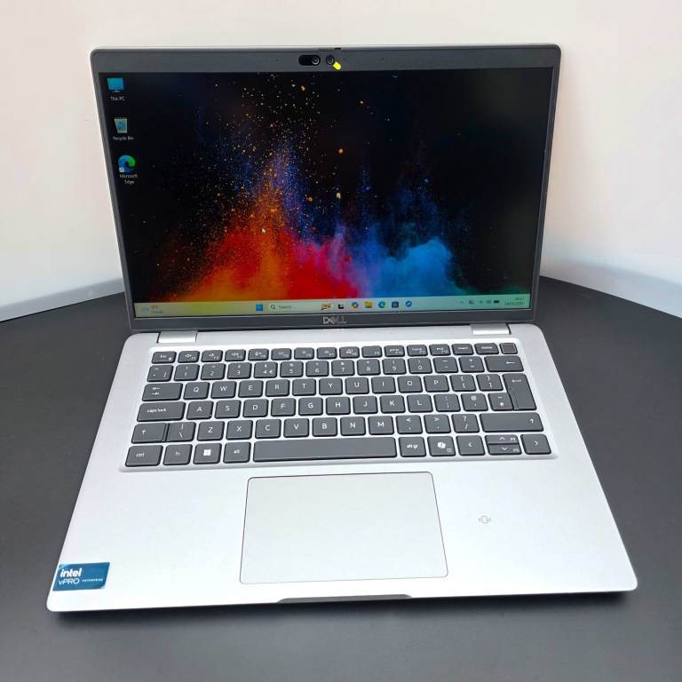 Dell Latitude 5450 Ultra 7 165H 16GB Ram 256GB SSD Laptop UltraBook Warranty