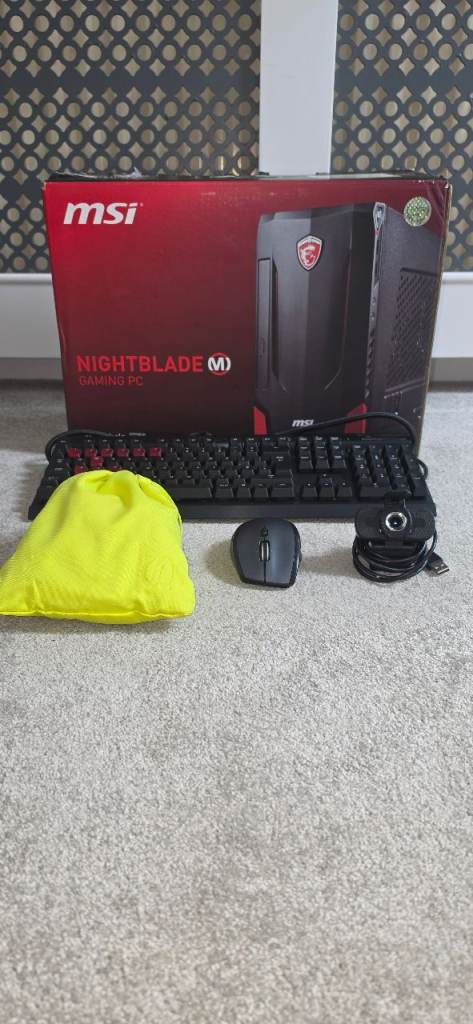 MSI Nightblade MI-016UK G3258 1TB 8GB RAM Gaming Computer Boxed Bundle + Extras