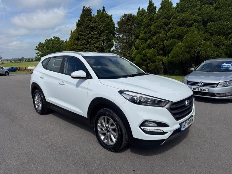 2016 Hyundai TUCSON 1.7 CRDi Blue Drive SE Nav 5dr 2WD ESTATE Diesel Manual