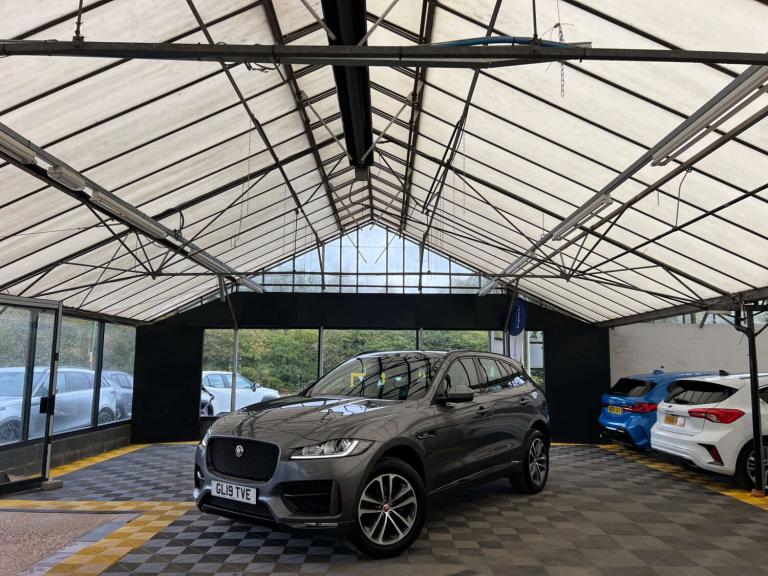 2019 Jaguar F-Pace 2.0 F-PACE R-Sport AWD D Auto 4WD 5dr SUV Diesel Automatic