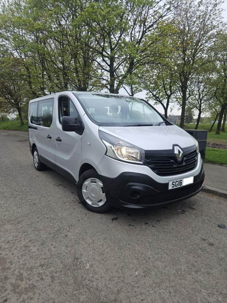 16/ reg Renault trafic 9 seats  minibus ulez comp sim vivaro transit custom relay boxer camper van
