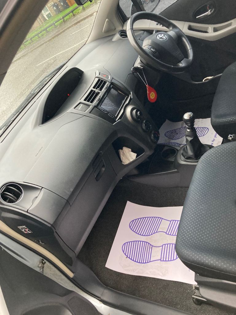 Toyota, YARIS, Hatchback, 2010, Manual, 1329 (cc), 5 doors