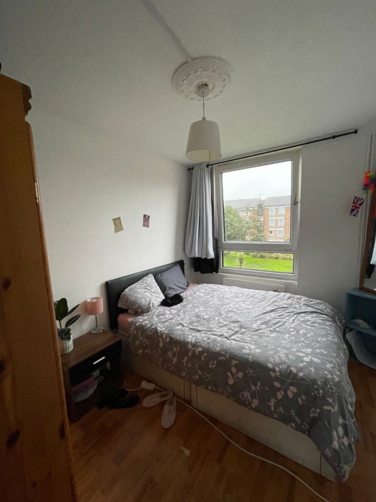 Double room for rent in Fulham Broadway £180p/w available soon