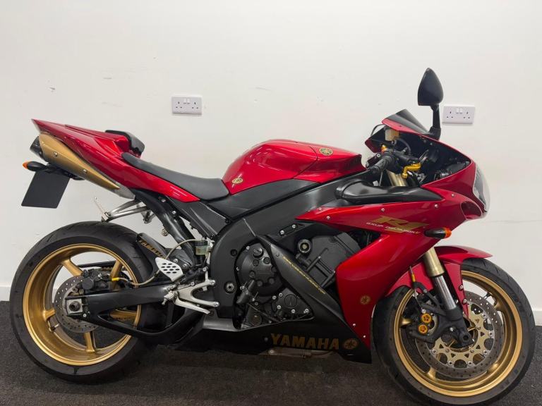 YAMAHA YZF - R1 ** DROP BOBBINS - PADDOCK BOBBINS - WARRANTY **