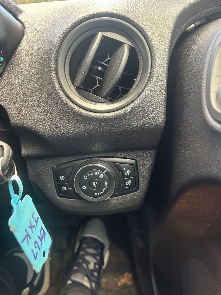 FREE ULEZ FORD TRANSIT COURIER SPORT 2018 67 REG FULL SERVICE HISTORY NO VAT