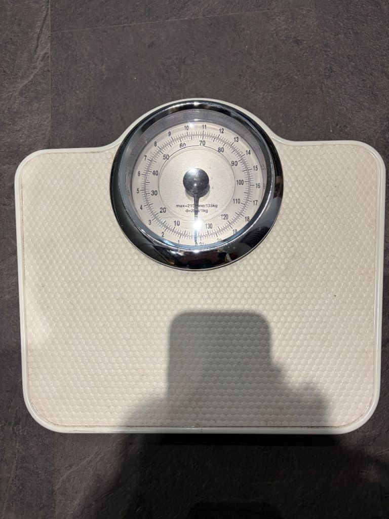 image for Traditional weighing scales