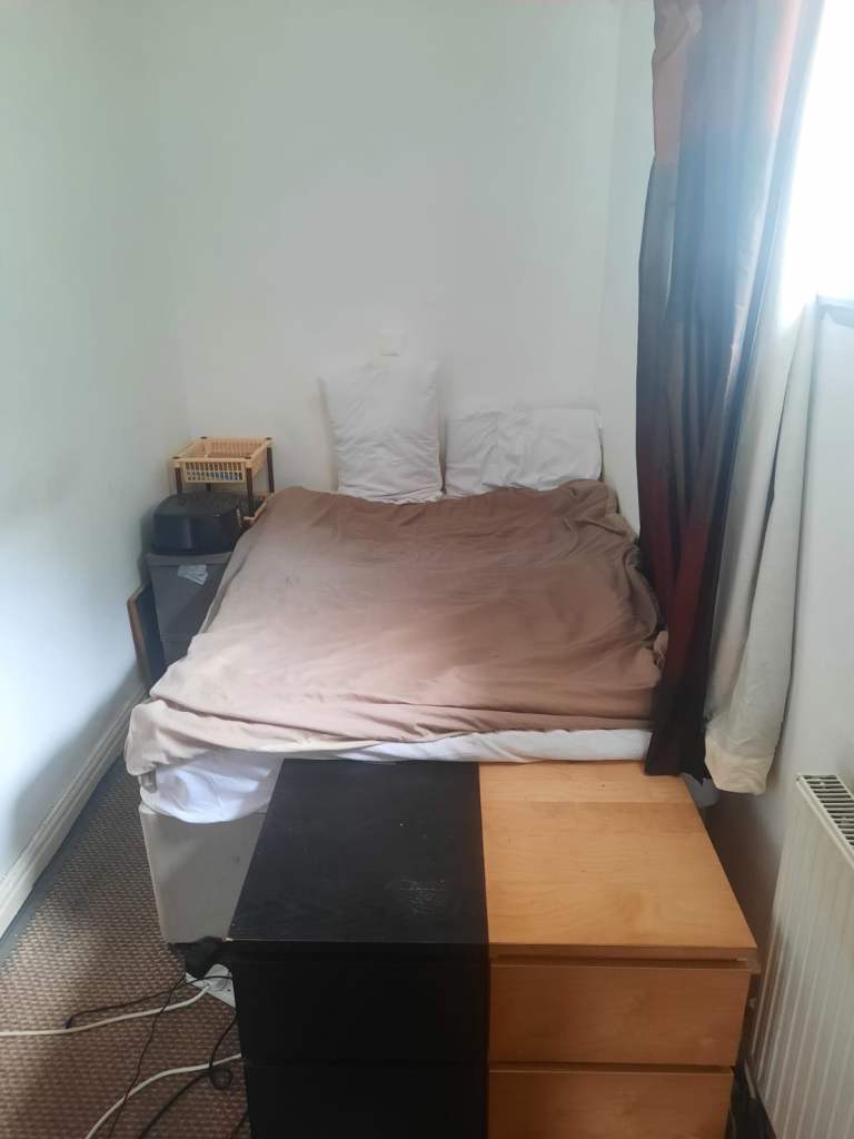 A double room available for single person