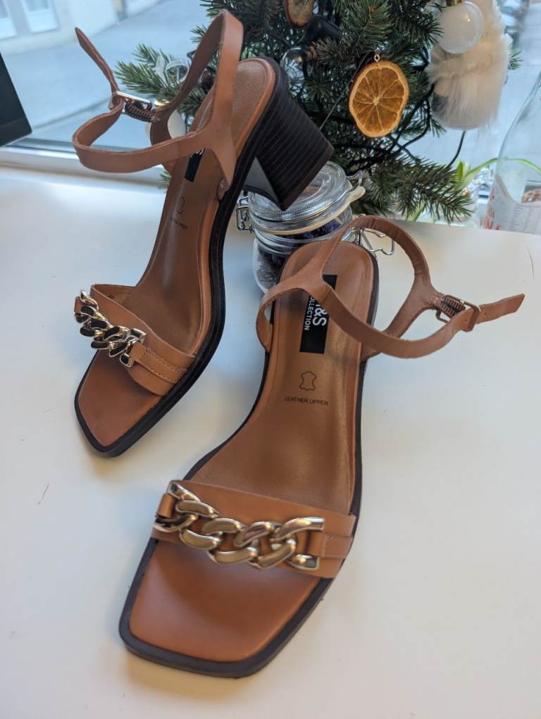 M&S Brown Leather Heeled Sandals with Gold Chain Detail – As Good As New