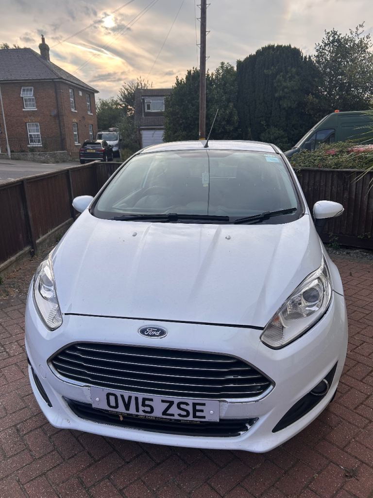 Ford, FIESTA, Hatchback, 2015, Manual, 1241 (cc), 3 doors