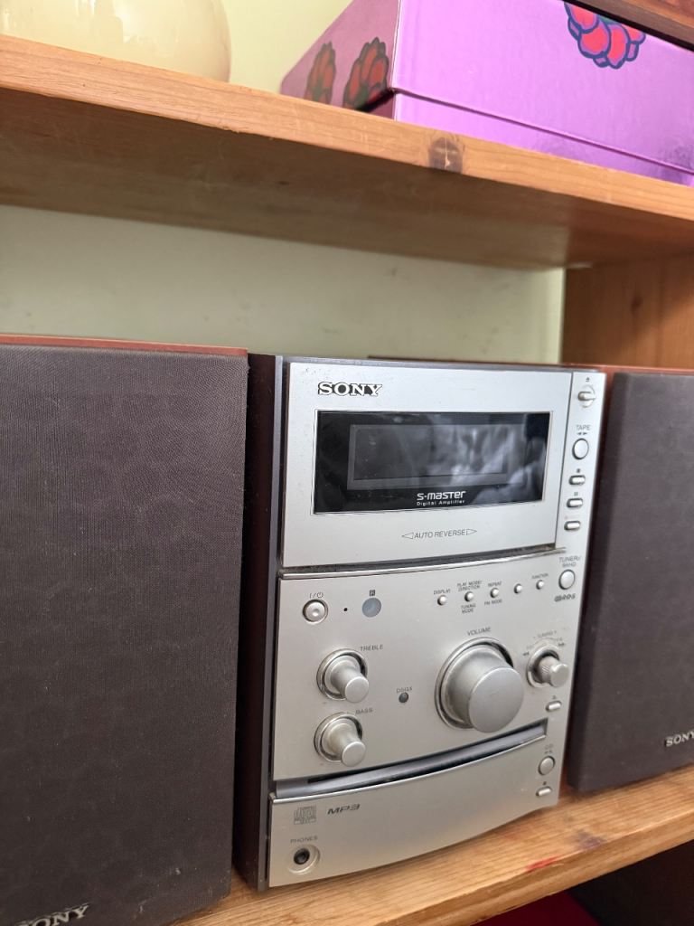 Mini Sony HiFi System 