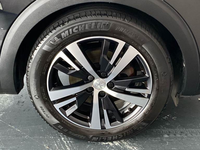 2020 Peugeot 5008 1.2 PureTech Active 5dr Crossover/SUV PETROL Manual