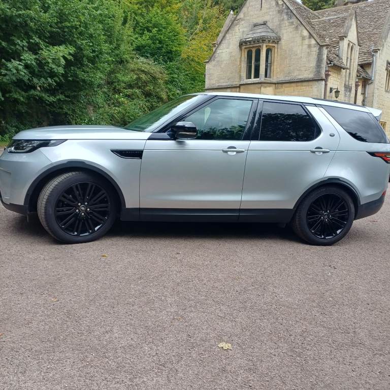 Land Rover Discovery Commercial 2020