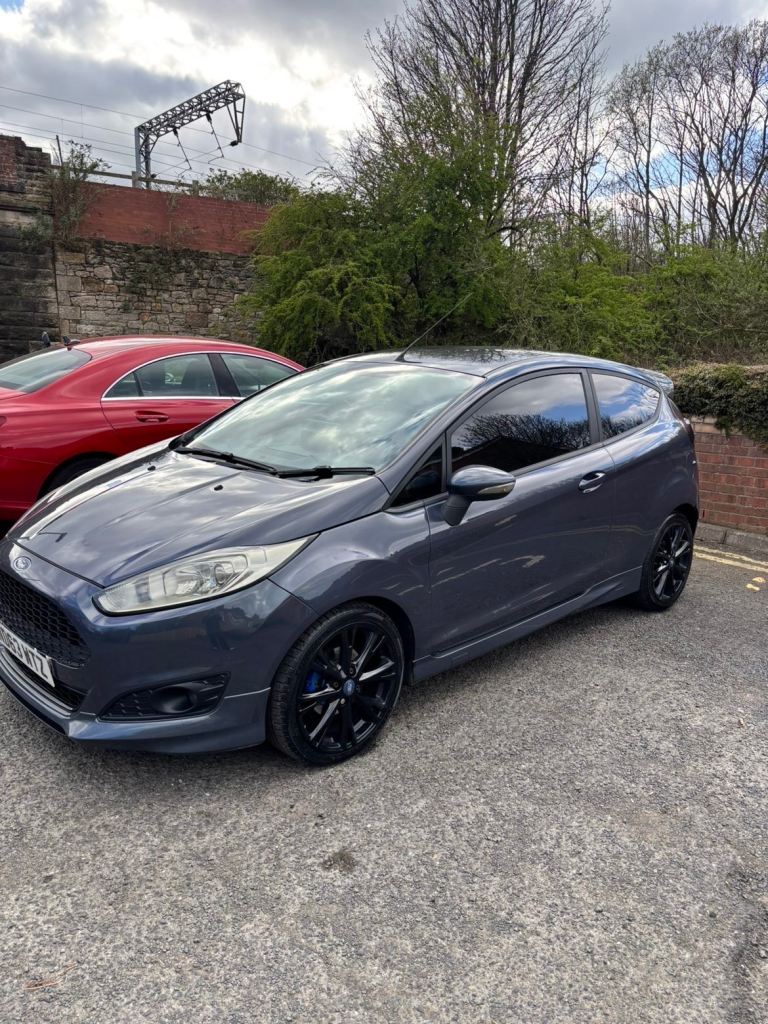 Ford, FIESTA, Hatchback, 2014, Manual, 1560 (cc), 3 doors