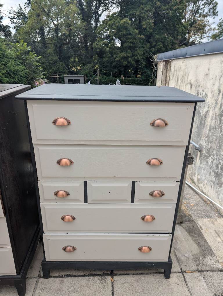 Stag minstrel tallboy chest of drawers 