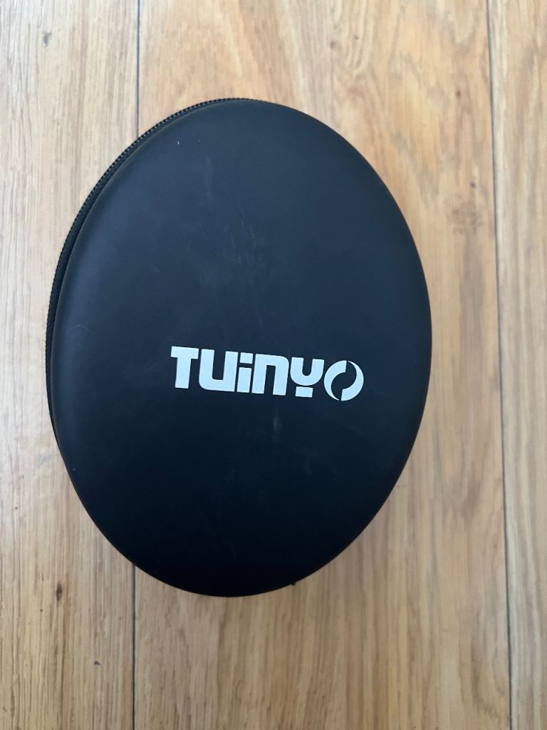 TUINYO headphones in blue and black
