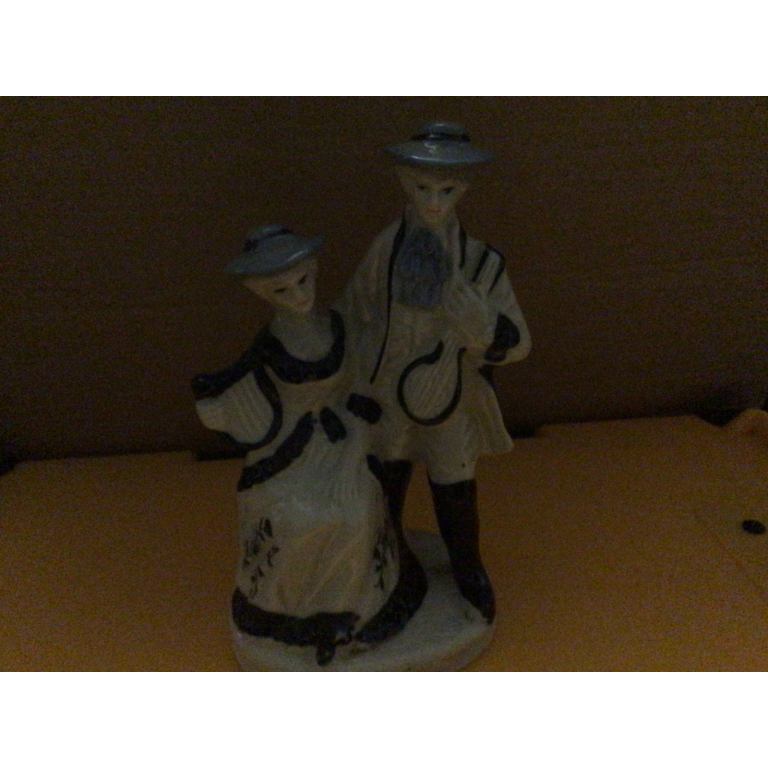 Blue and white porcelain figurines 