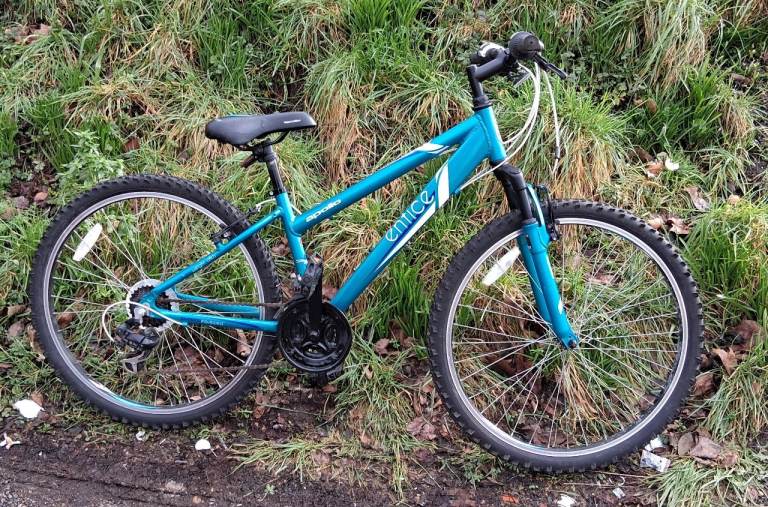 Ladies aluminium frame lightweight bike 