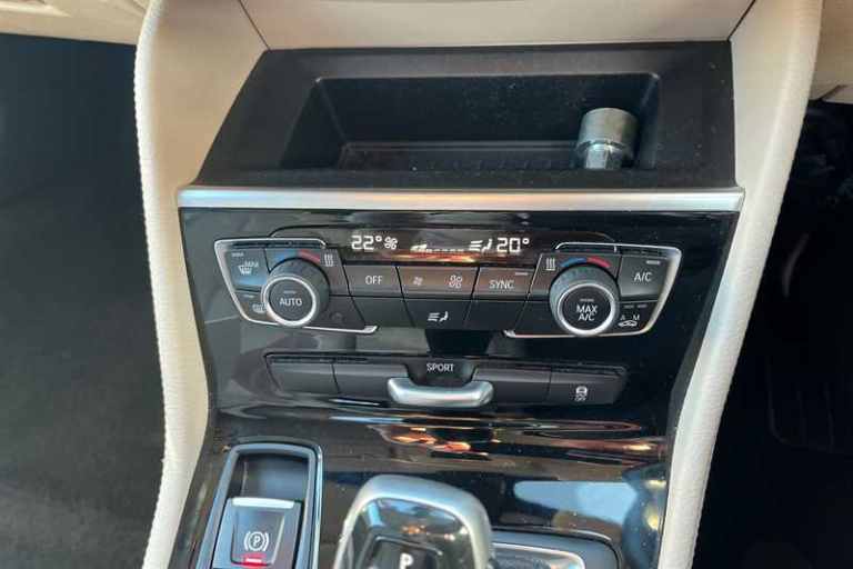 2018 BMW 2 Series 220d xDrive Luxury 5dr Step Auto HATCHBACK DIESEL Automatic