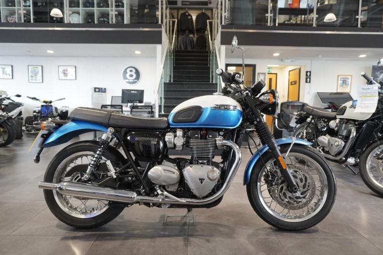 Triumph Bonneville T120, 2023 (72plate), Blue with just 5037miles Only £8495. 