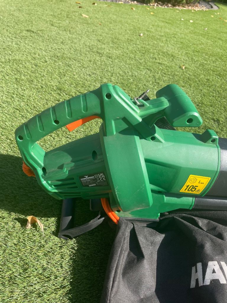 Hawksmoor Leaf Blower/Vacuum – As Good As New