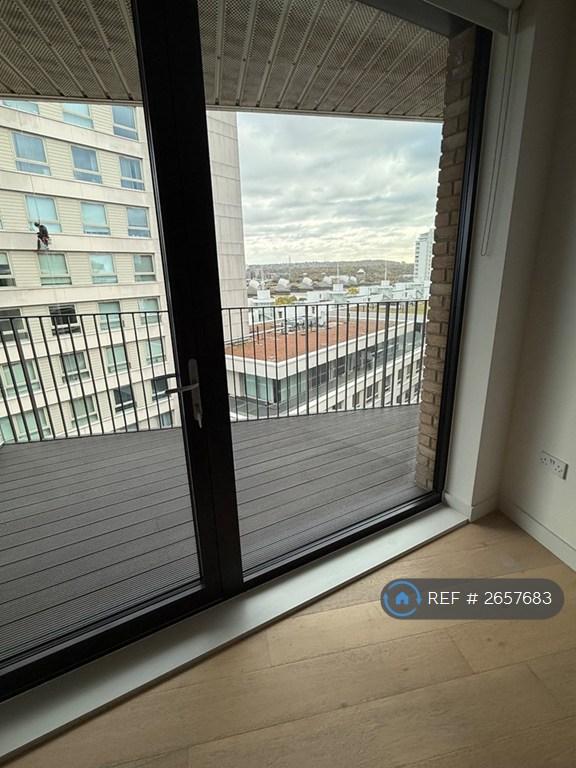 1 bedroom flat in Mercier Court, London, E16 (1 bed) (#2657683)