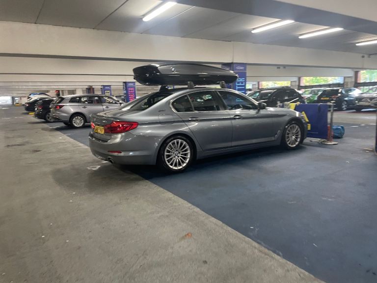 BMW Roof Box and Roof Bars - 520L